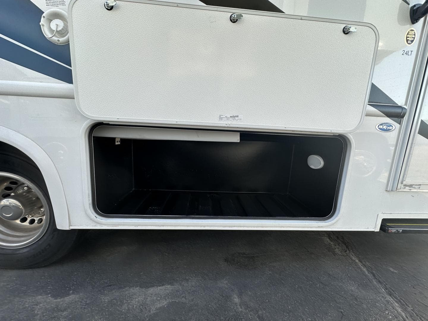 2025 Thor Motor Coach 2025 Thor Motor Coach Chateau - thumbnail 17