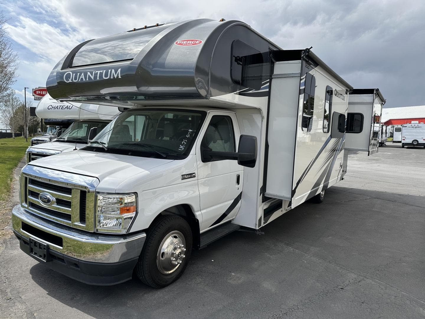 2023 Thor Motor Coach Quantum KW29