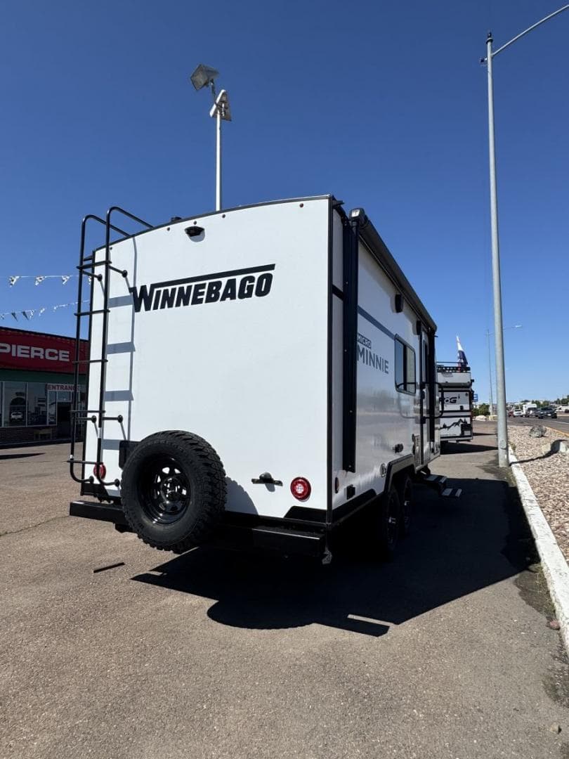 2025 Winnebago 2025 Winnebago Micro - thumbnail 4