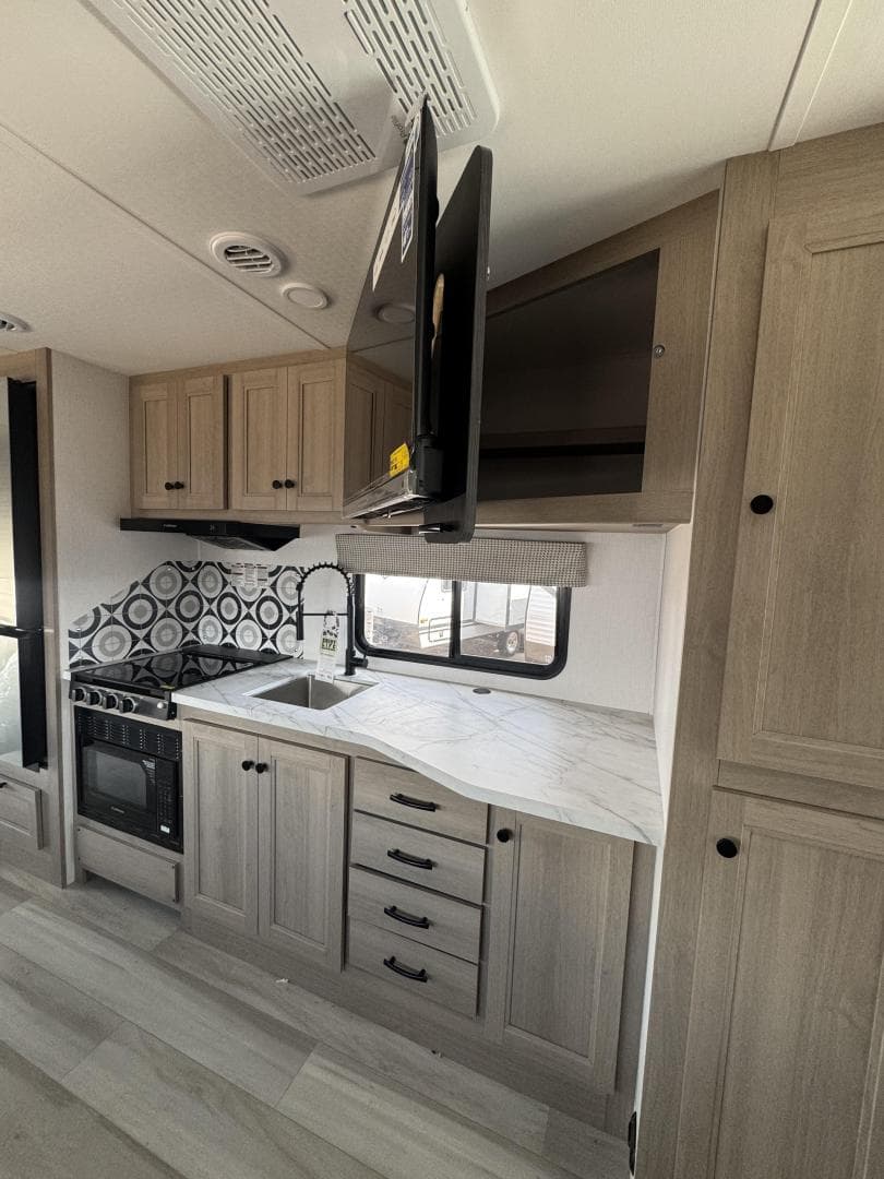 2026 Forest River RV 2026 Forest River RV Sunseeker - thumbnail 10