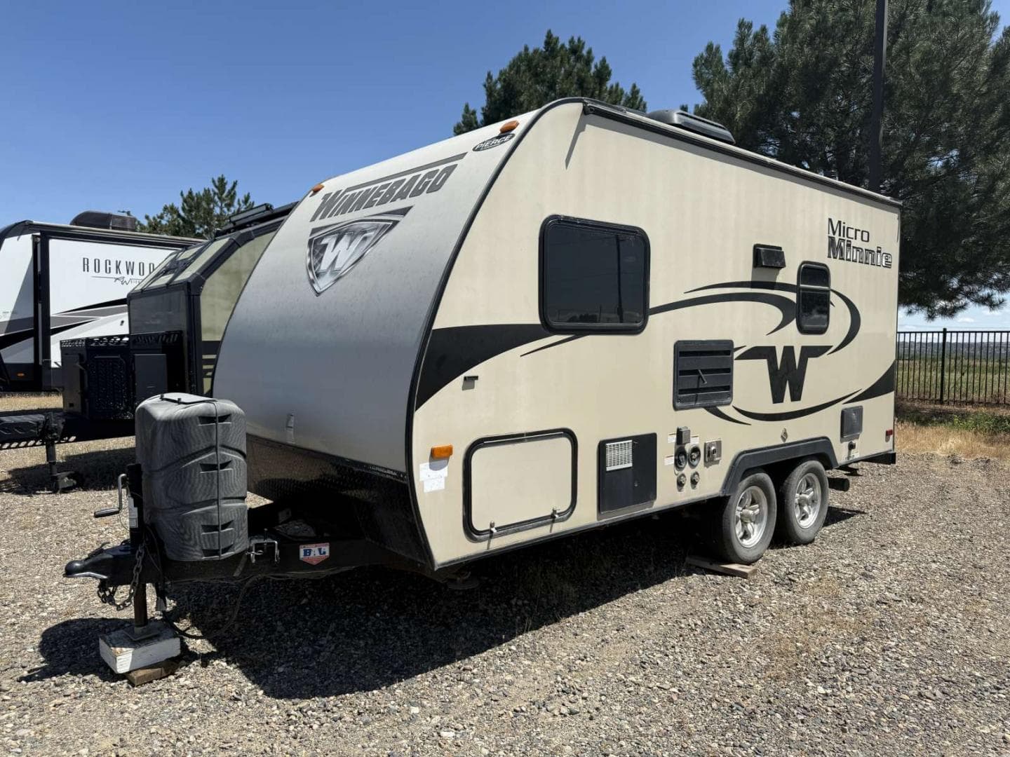 2016 Winnebago 2016 Winnebago Micro Minnie - thumbnail 2