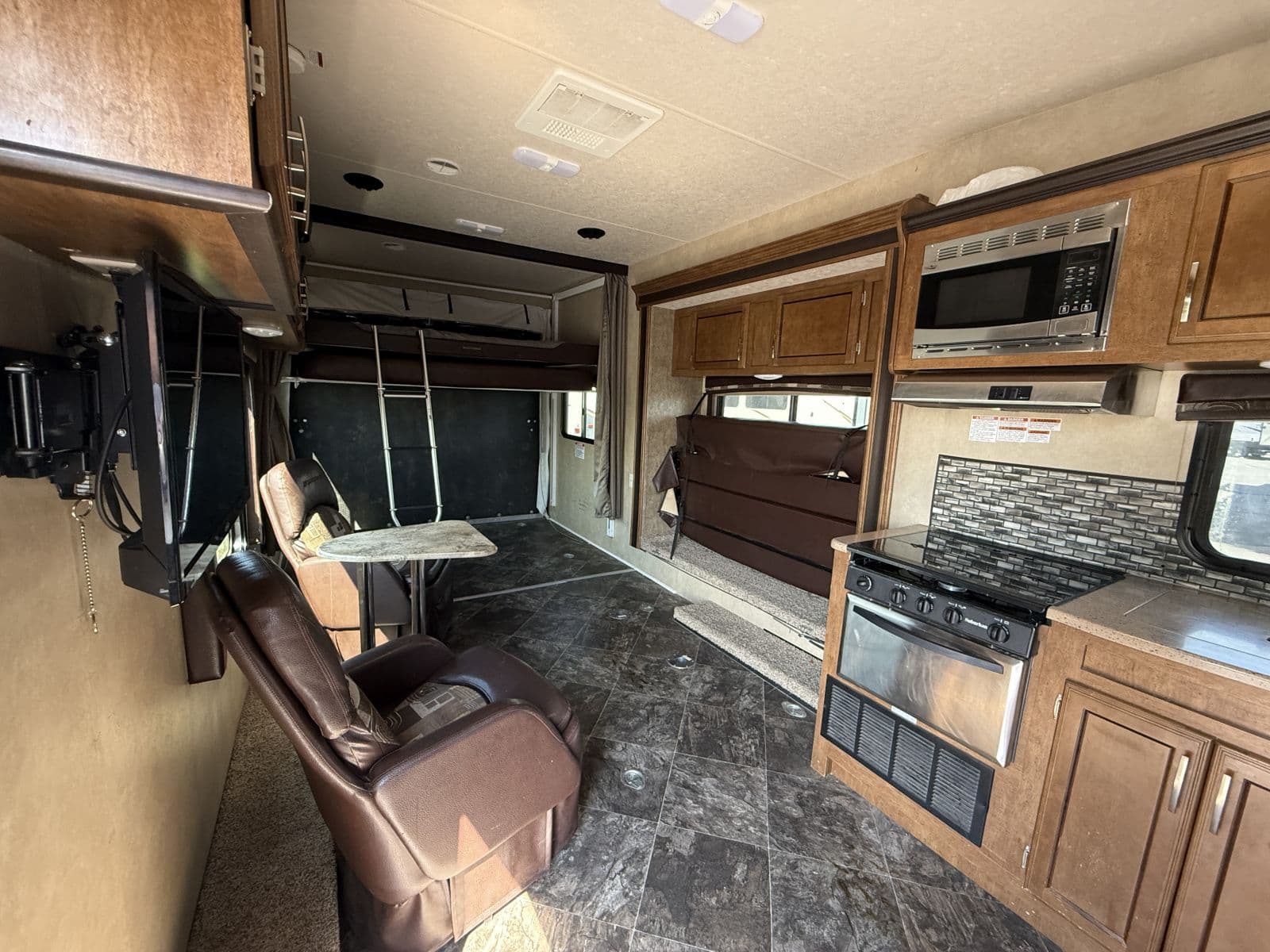 2017 Forest River RV 2017 Forest River RV SHOCKWAVE - thumbnail 9