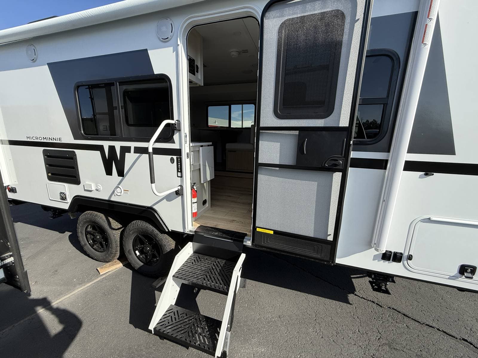 2026 Winnebago 2026 Winnebago Micro Minnie - thumbnail 9
