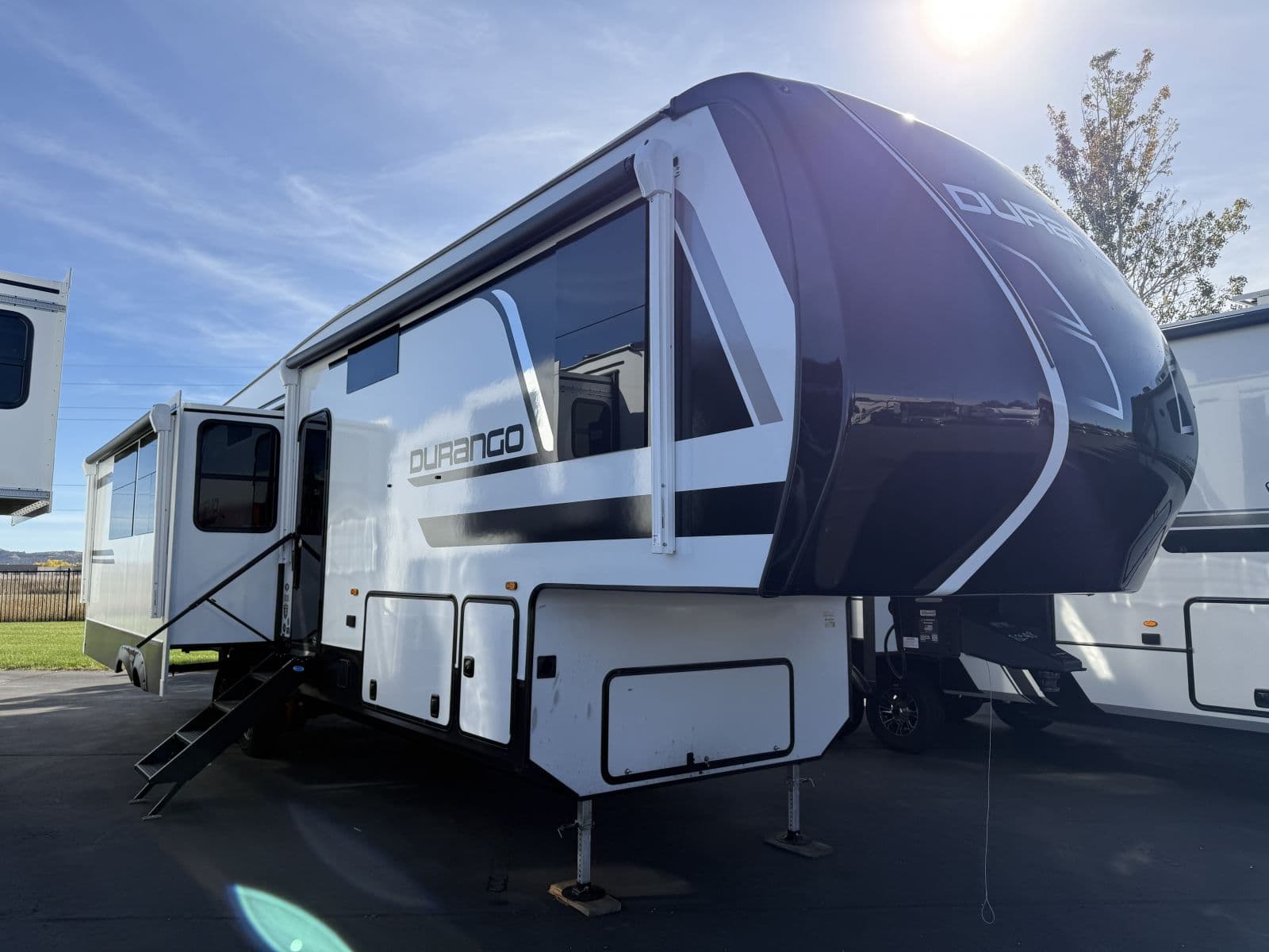 2026 KZ RV 2026 KZ RV Durango - thumbnail 2