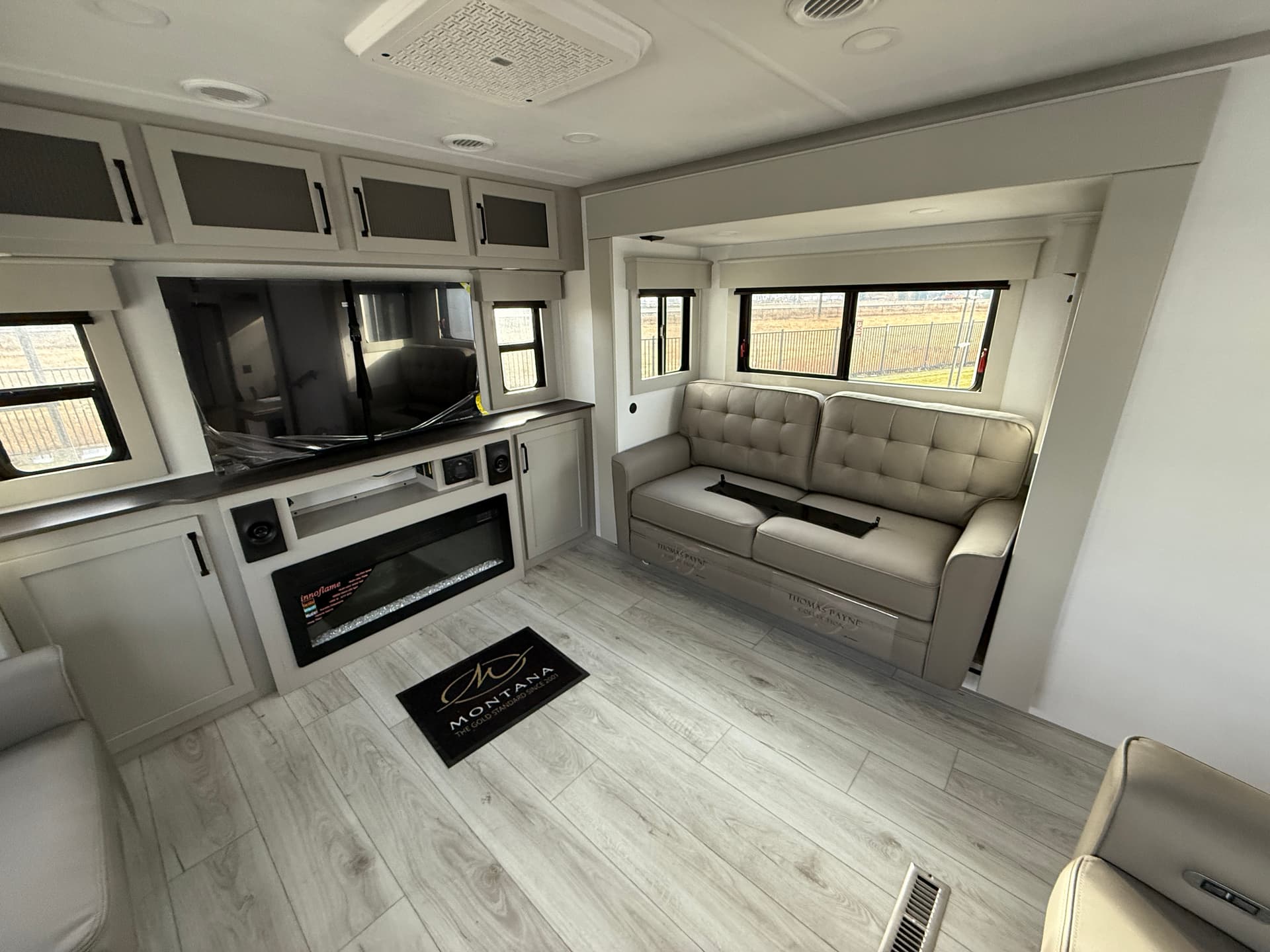 2026 Keystone RV 2026 Keystone RV Montana High Country - thumbnail 22