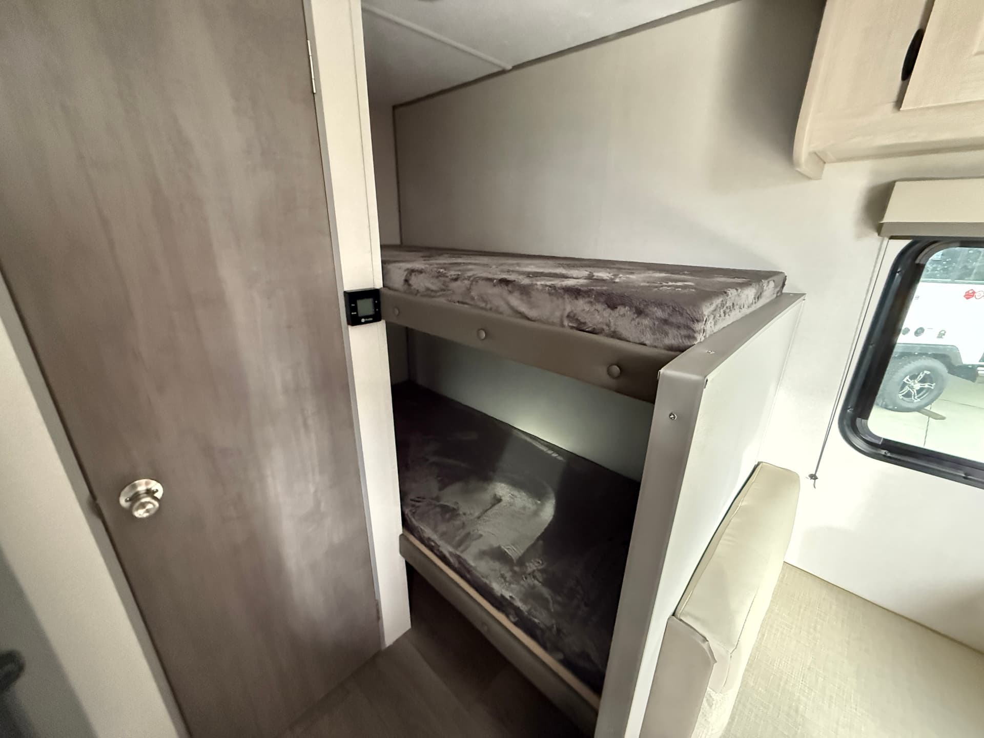 2026 Coachmen 2026 Coachmen Catalina Summit Series 7 - thumbnail 12