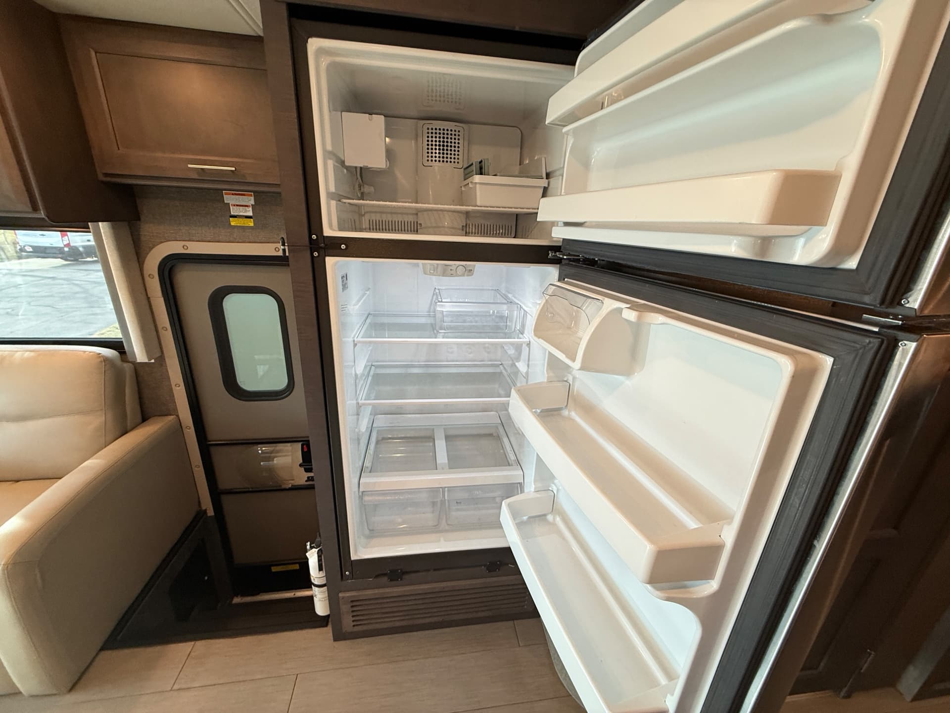 2022 Thor Motor Coach 2022 Thor Motor Coach Palazzo - thumbnail 22