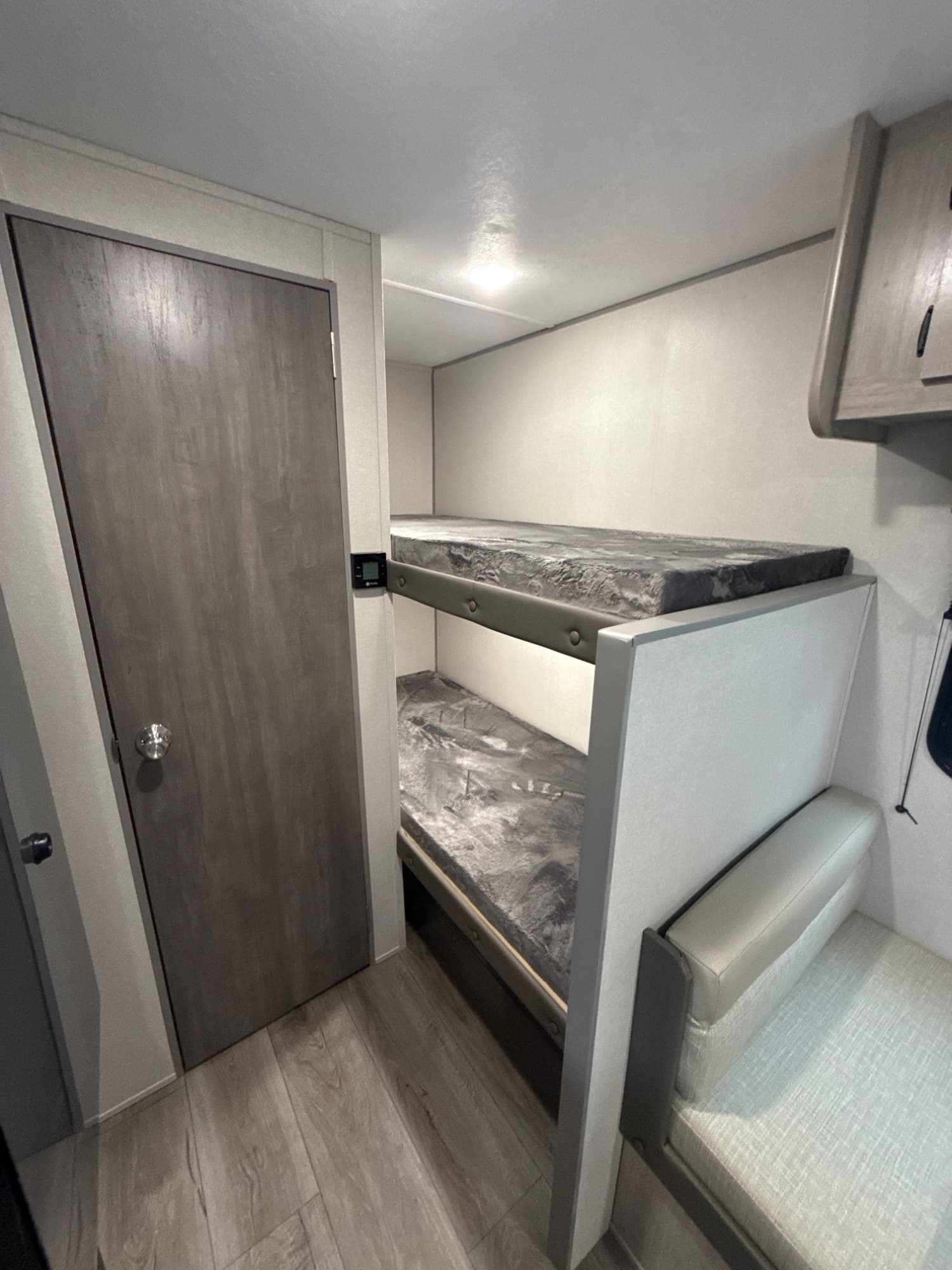 2026 Coachmen 2026 Coachmen Catalina Summit Series 7 - thumbnail 10