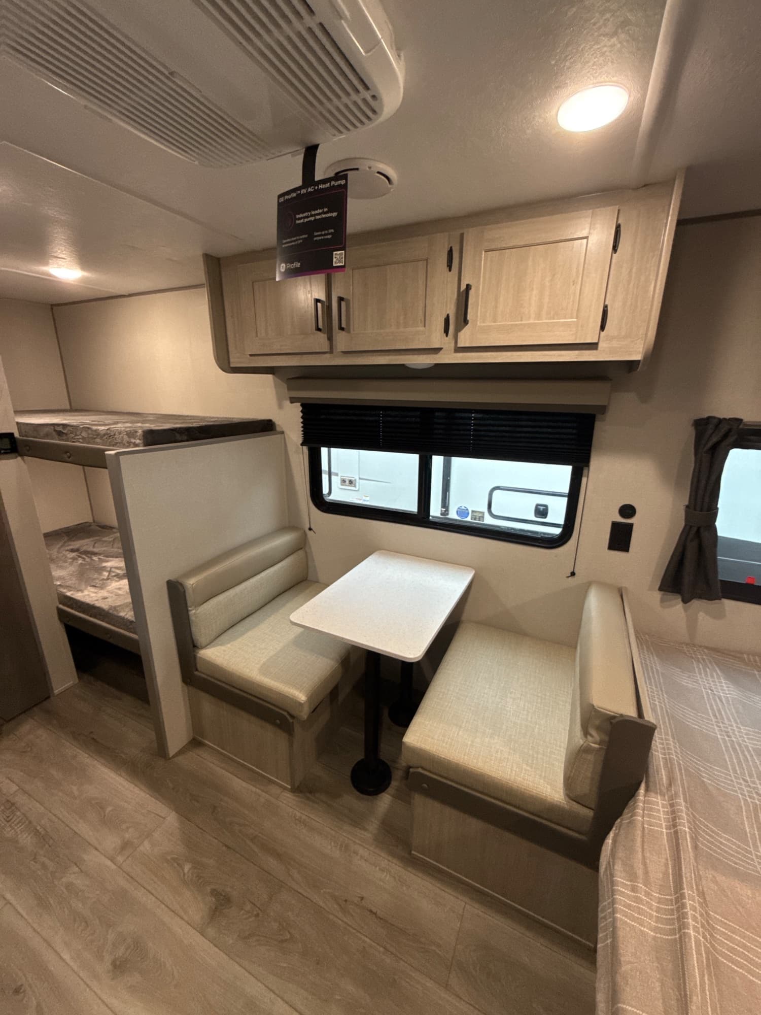 2026 Coachmen 2026 Coachmen Catalina Summit Series 7 - thumbnail 17