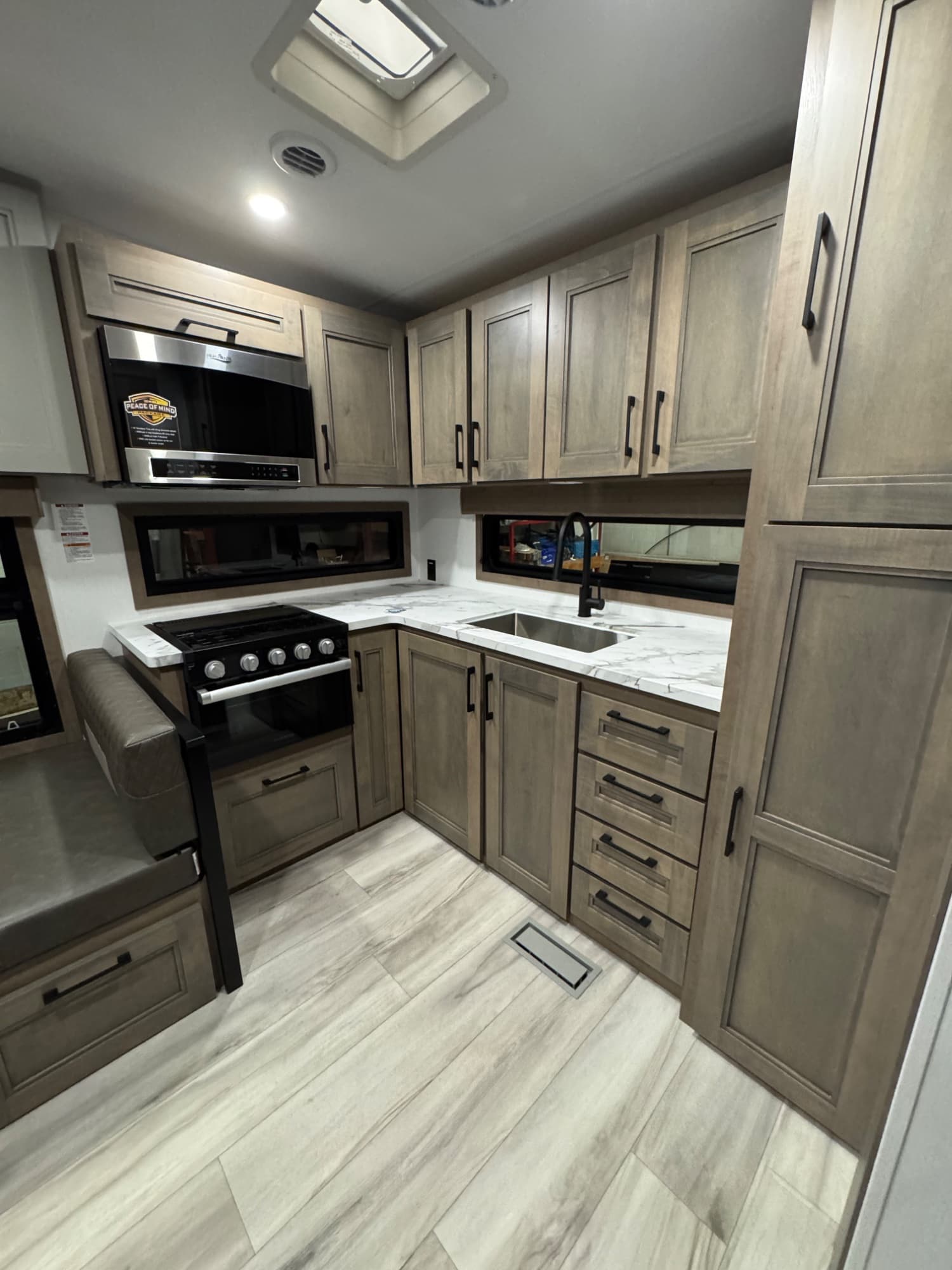 2026 KZ RV 2026 KZ RV Durango Half Ton - thumbnail 10