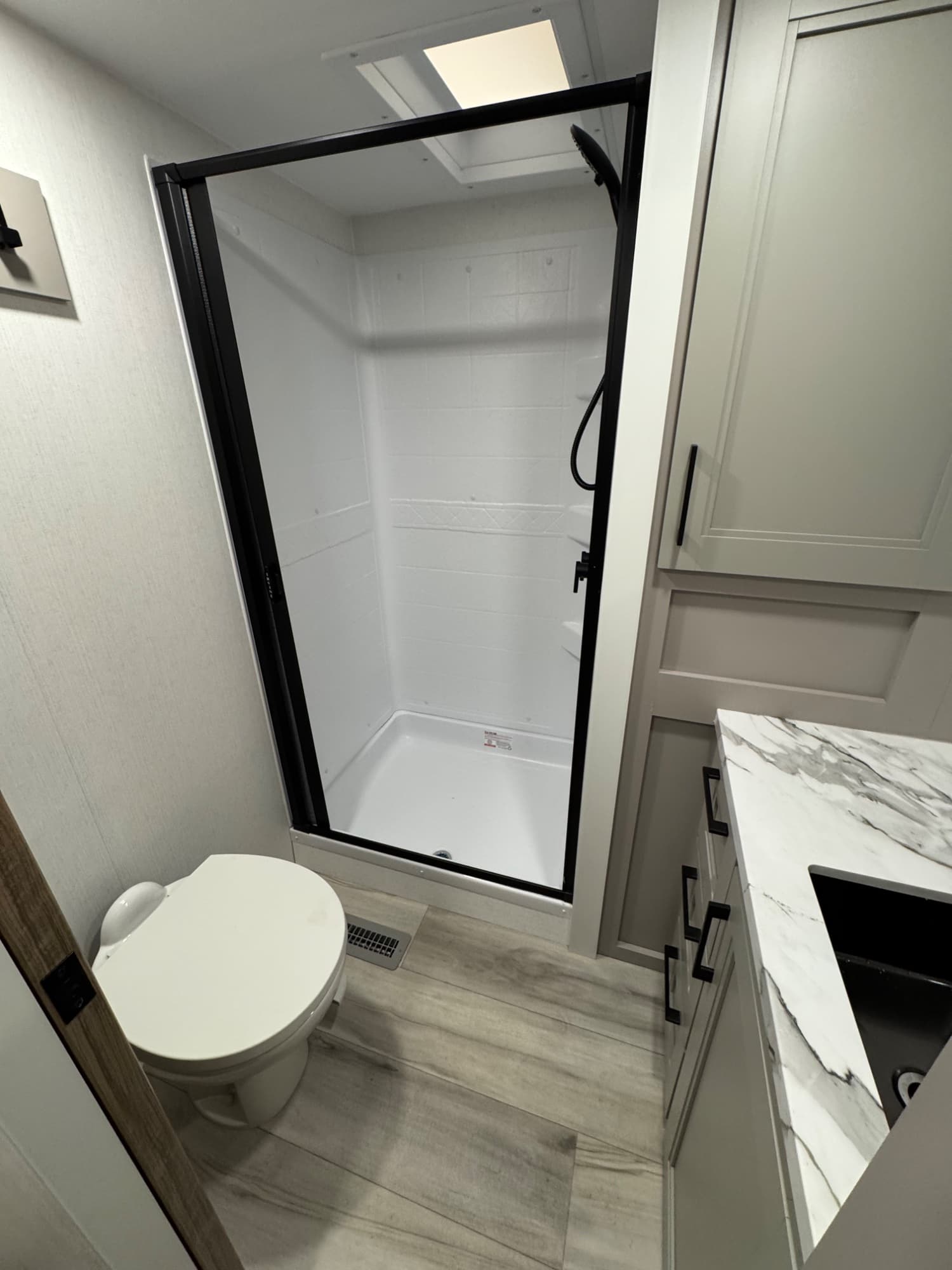 2026 KZ RV 2026 KZ RV Durango Half Ton - thumbnail 13