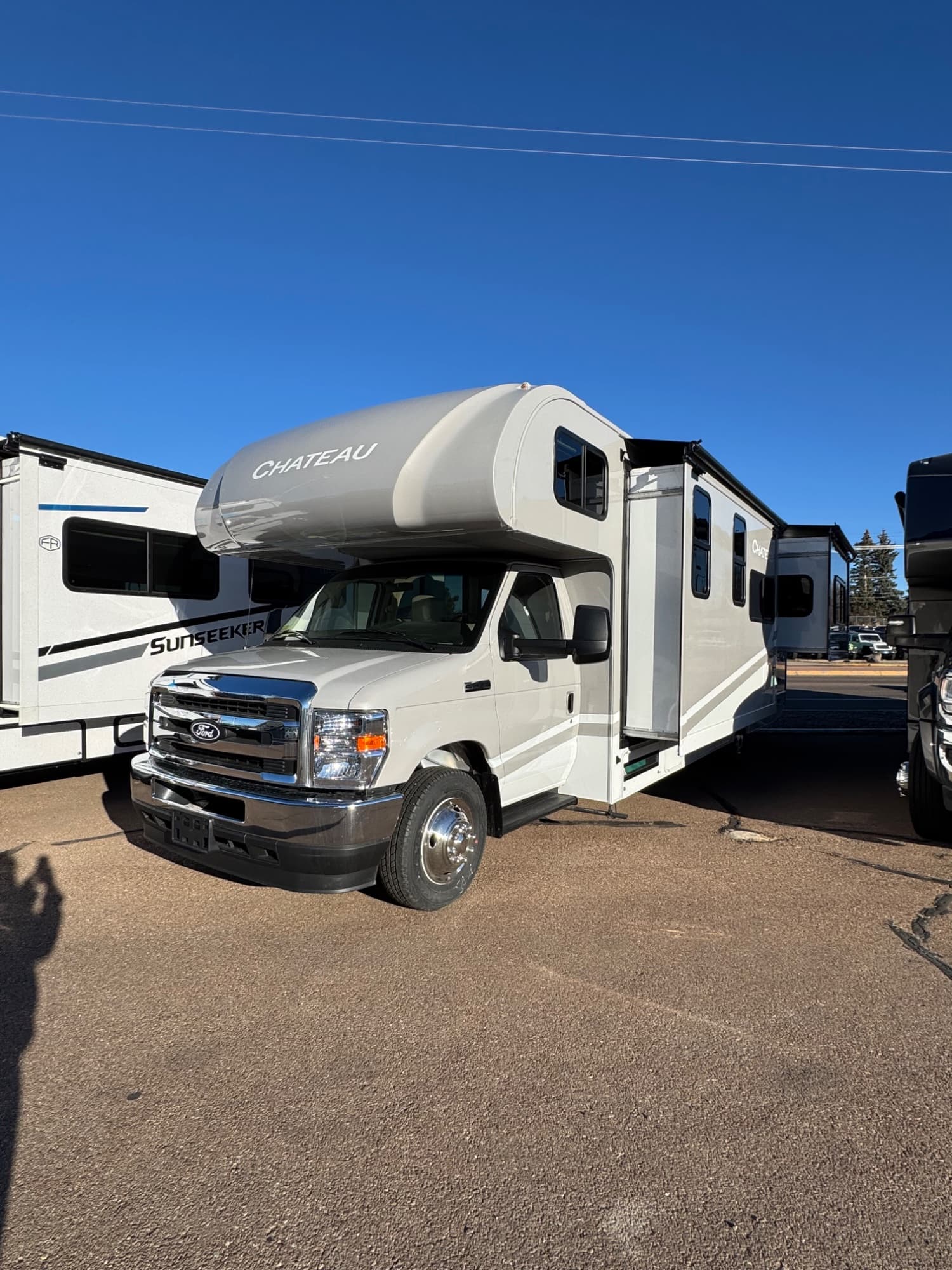 2026 Thor Motor Coach 2026 Thor Motor Coach Chateau - thumbnail 3