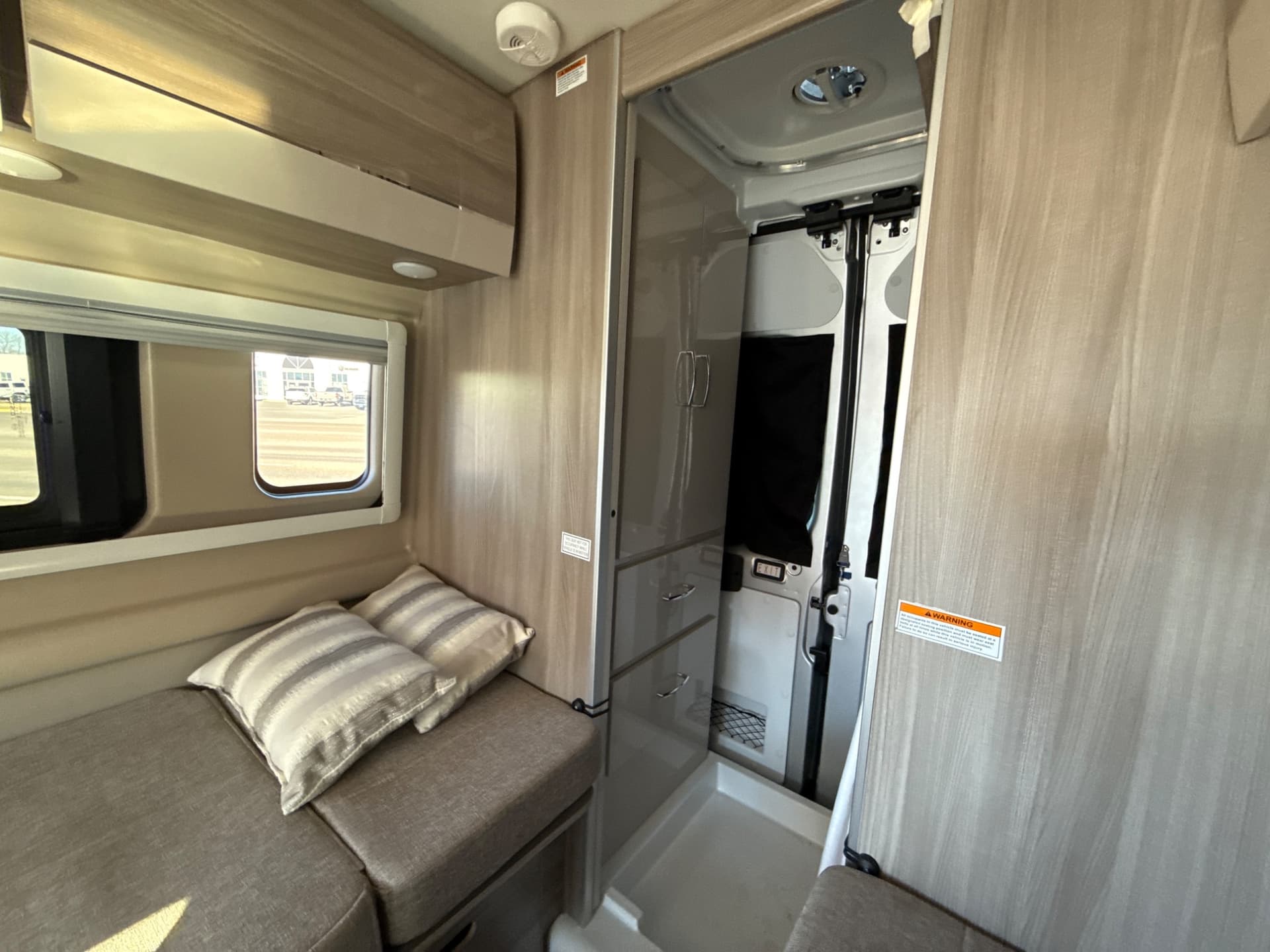 2026 Thor Motor Coach 2026 Thor Motor Coach Chateau - thumbnail 24