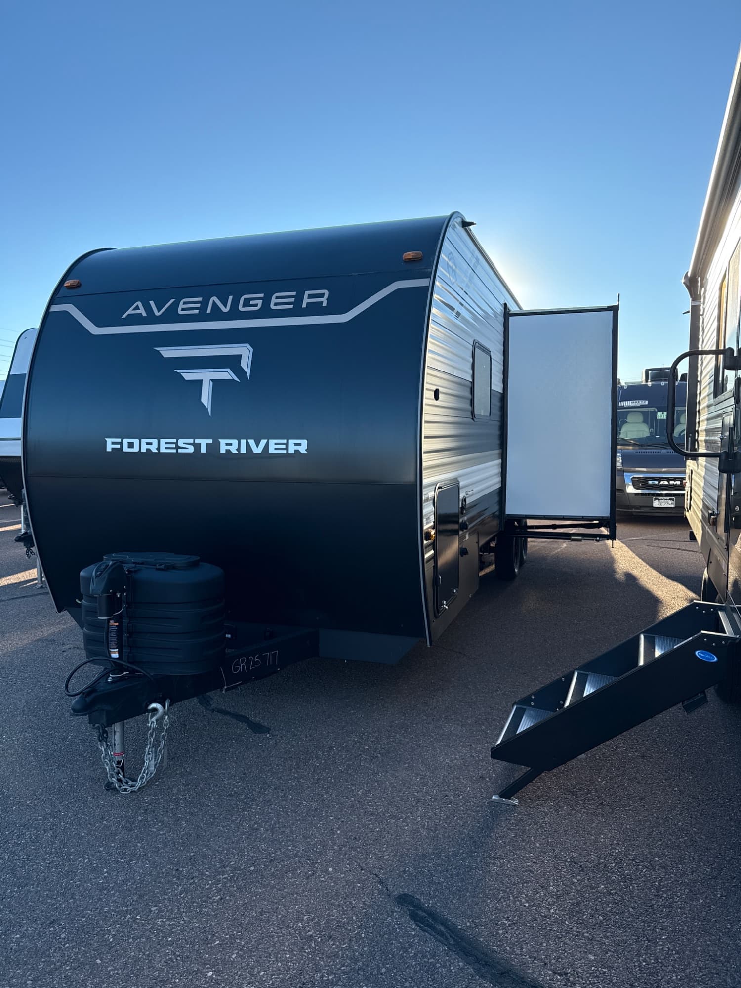 2026 Prime Time RV 2026 Prime Time RV Avenger - thumbnail 2