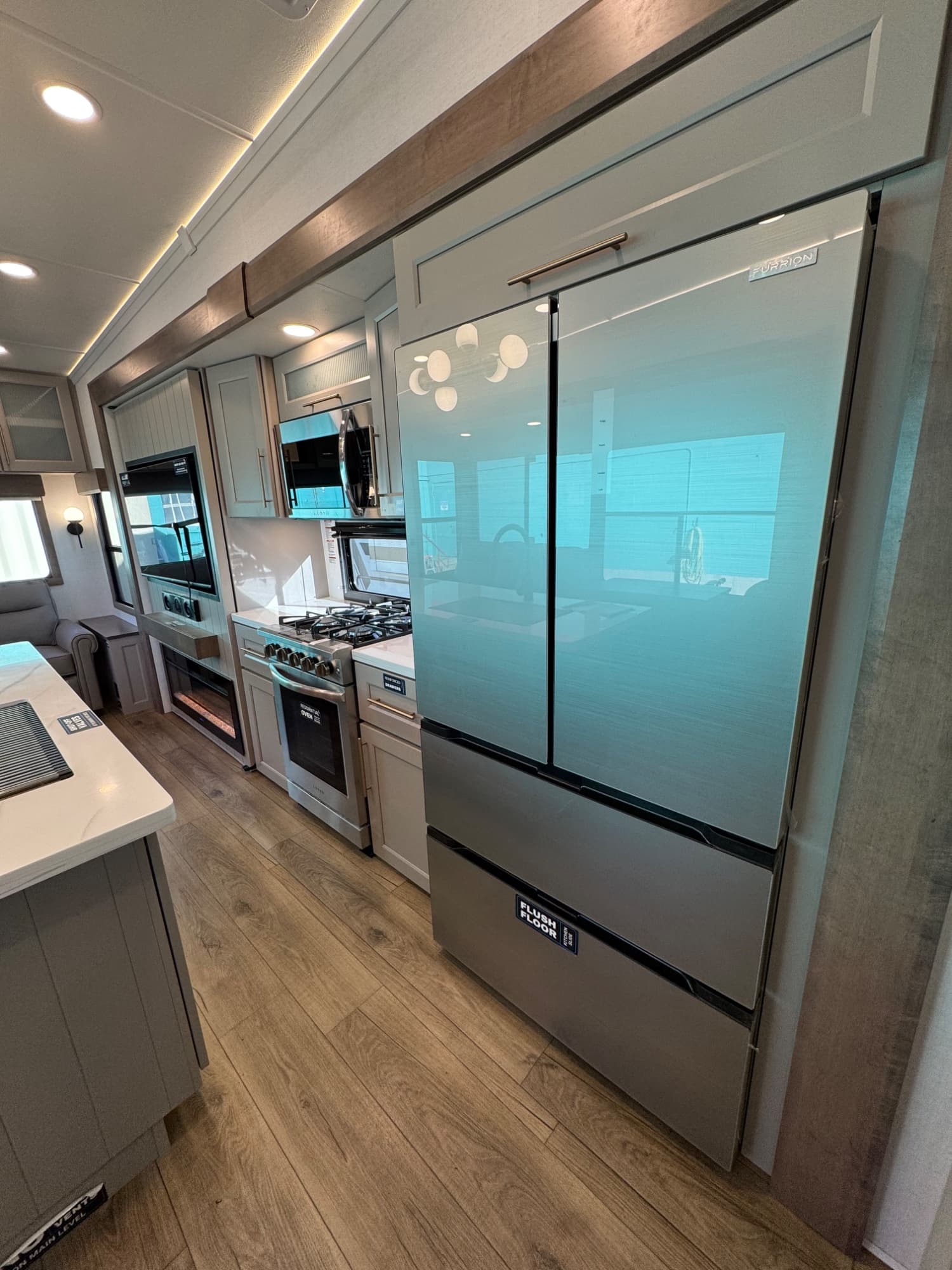 2025 Alliance RV 2025 Alliance RV Paradigm - thumbnail 11