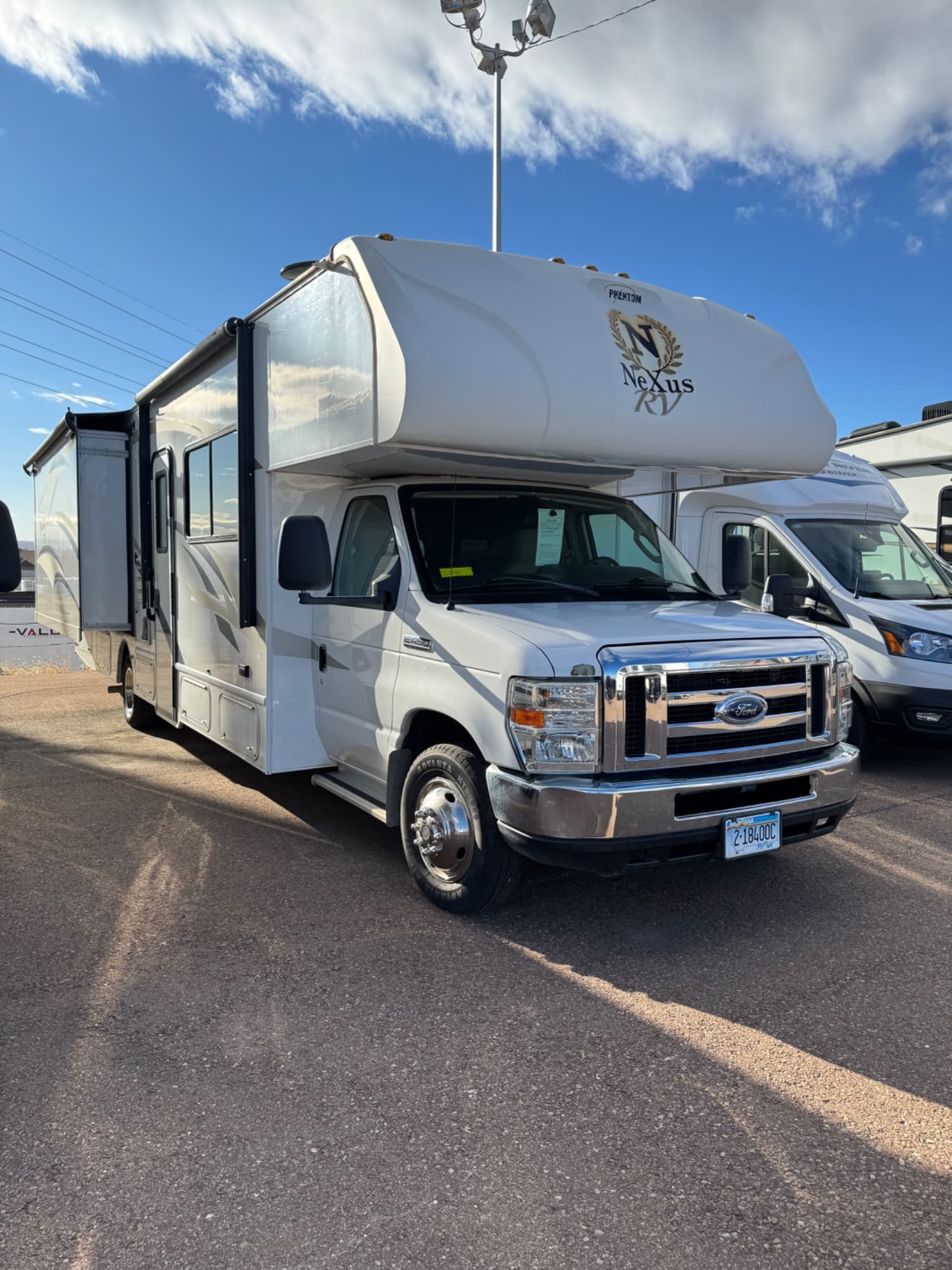 2017 NeXus RV 2017 NeXus RV Phantom - thumbnail 2