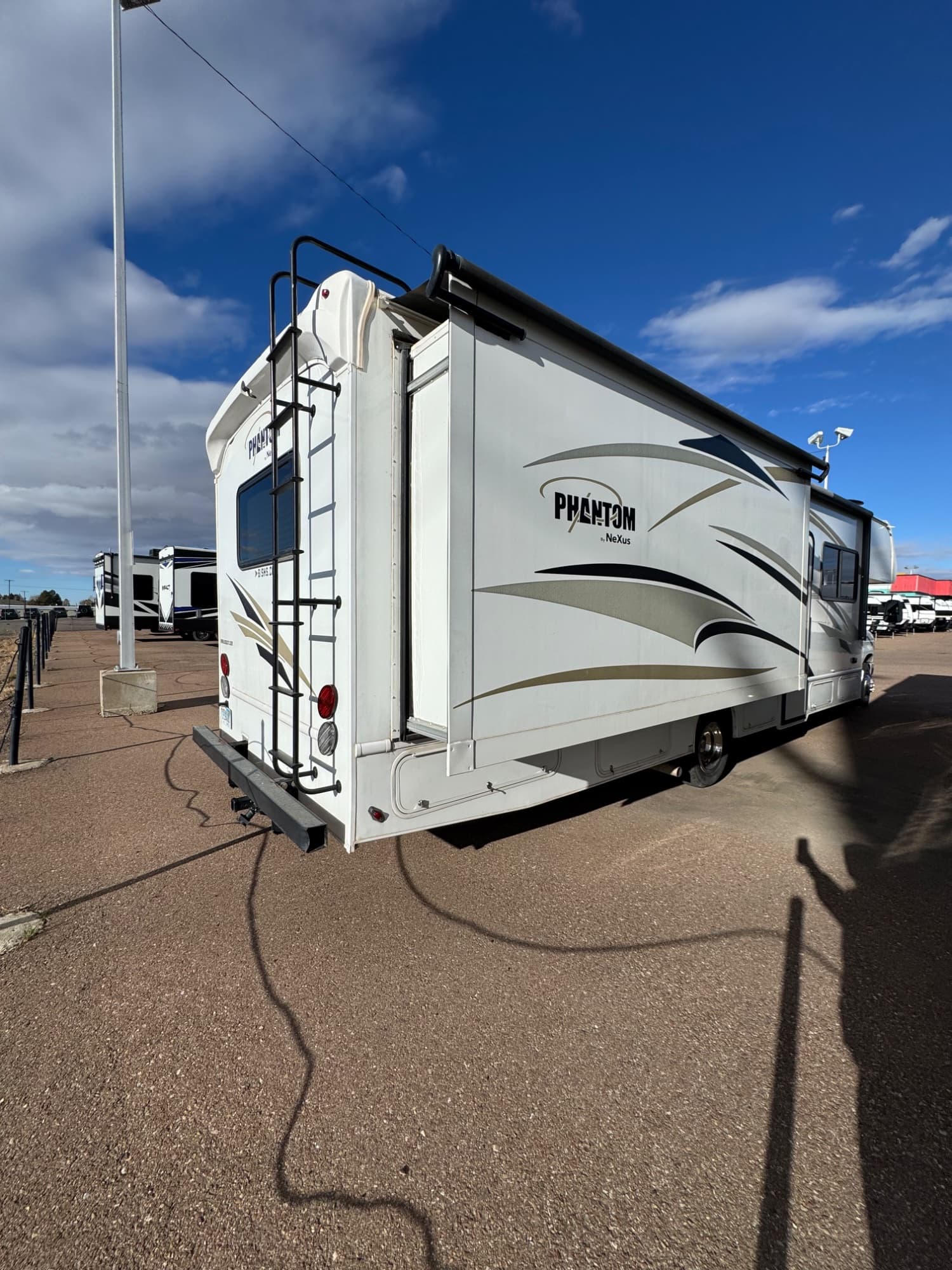 2017 NeXus RV 2017 NeXus RV Phantom - thumbnail 3