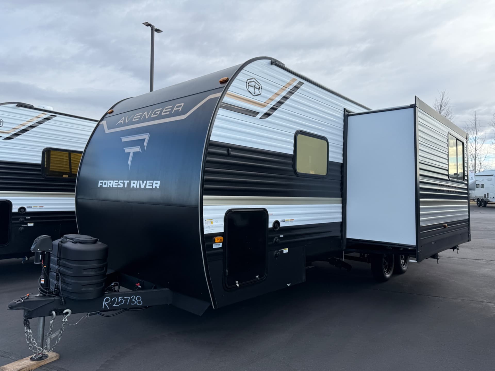 2026 Prime Time RV Avenger 25MKO