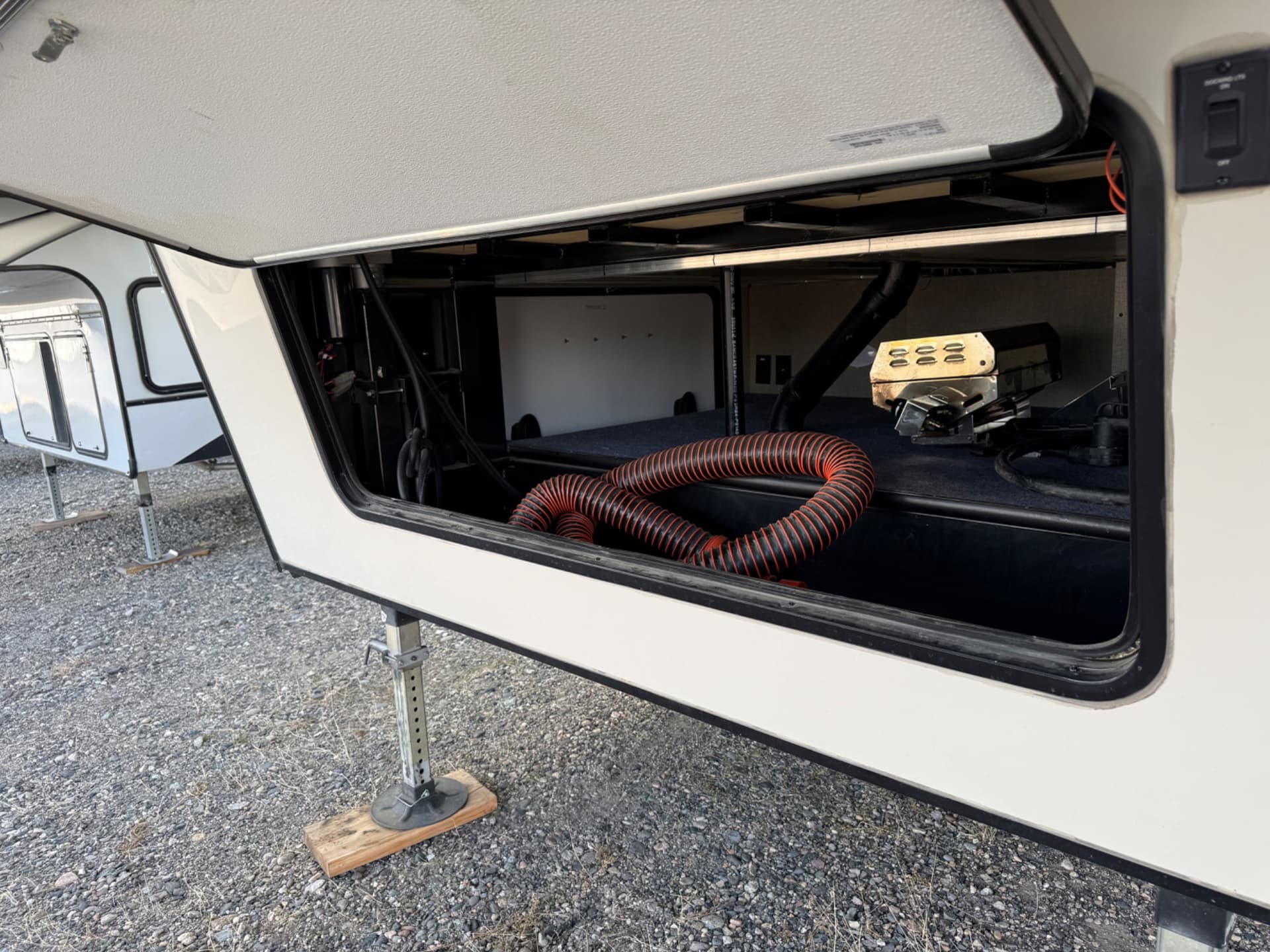 2018 Keystone 2018 Keystone Cougar - thumbnail 5