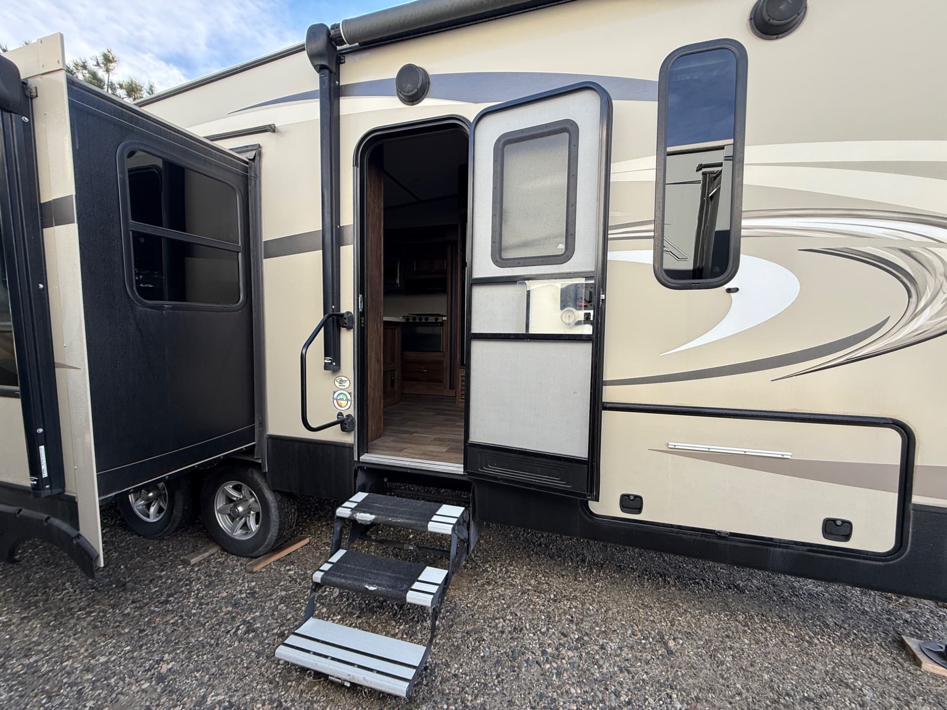 2018 Keystone 2018 Keystone Cougar - thumbnail 11