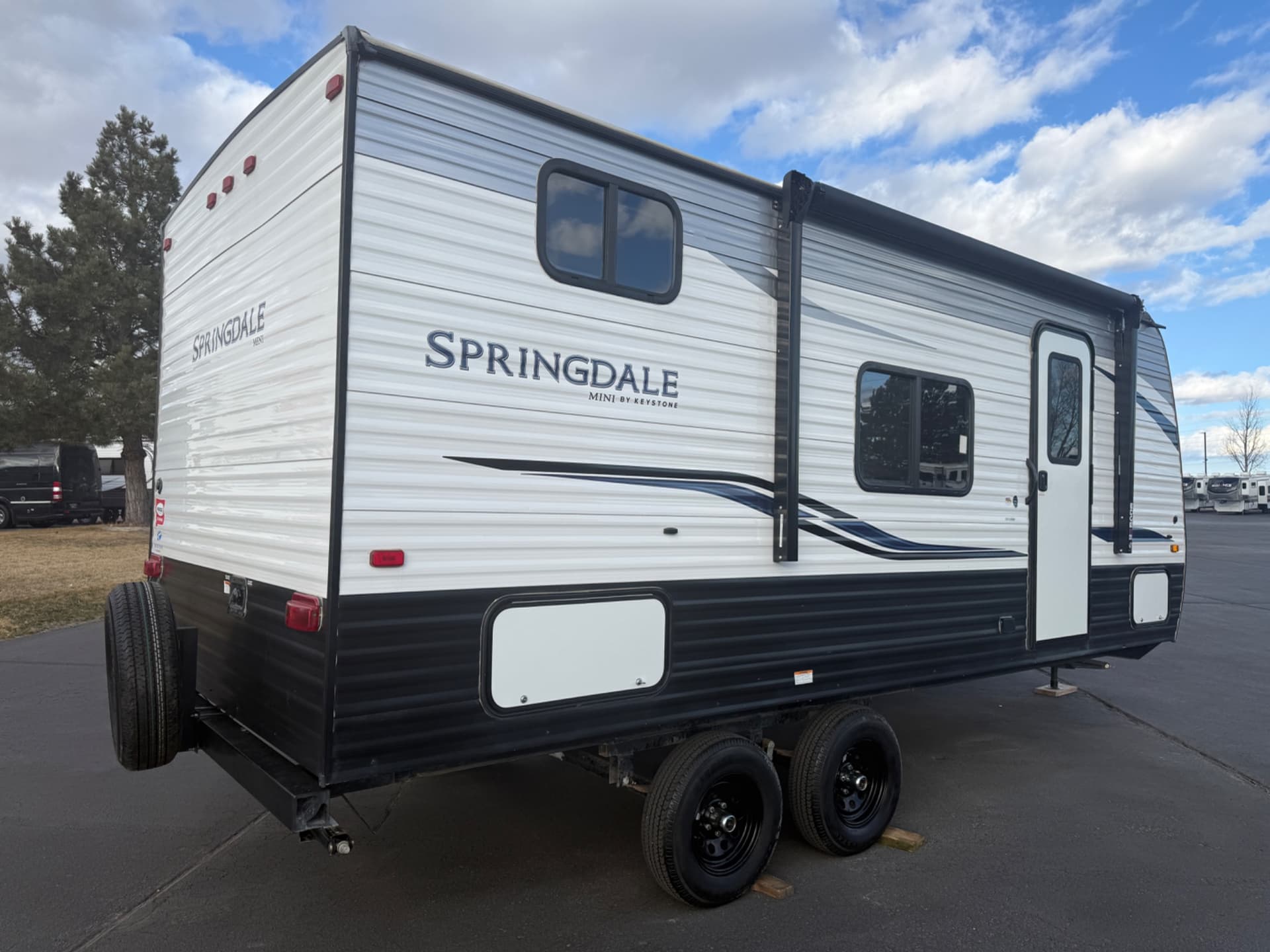 2021 Keystone RV 2021 Keystone RV Springdale - thumbnail 3