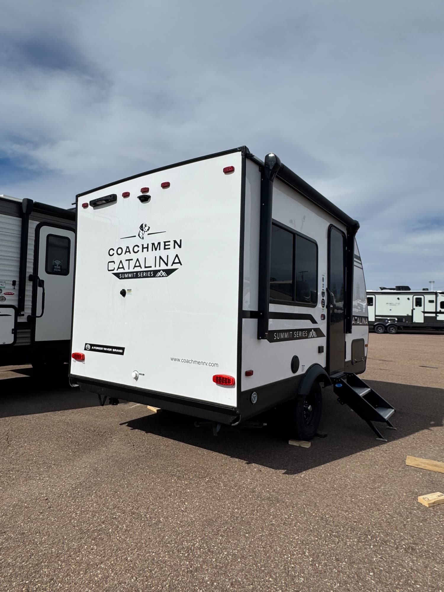 2026 Coachmen 2026 Coachmen Catalina Summit Series 7 - thumbnail 4