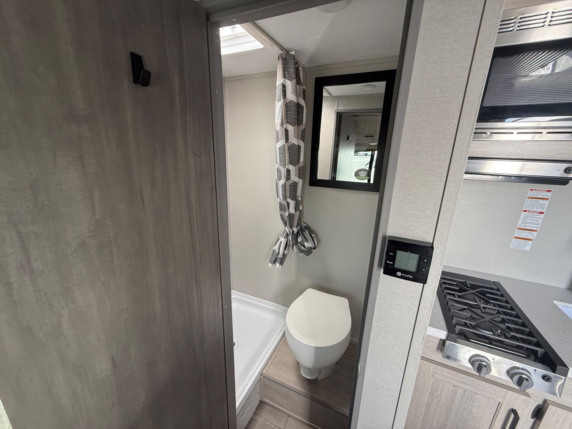 2026 Coachmen 2026 Coachmen Catalina Summit Series 7 - thumbnail 10