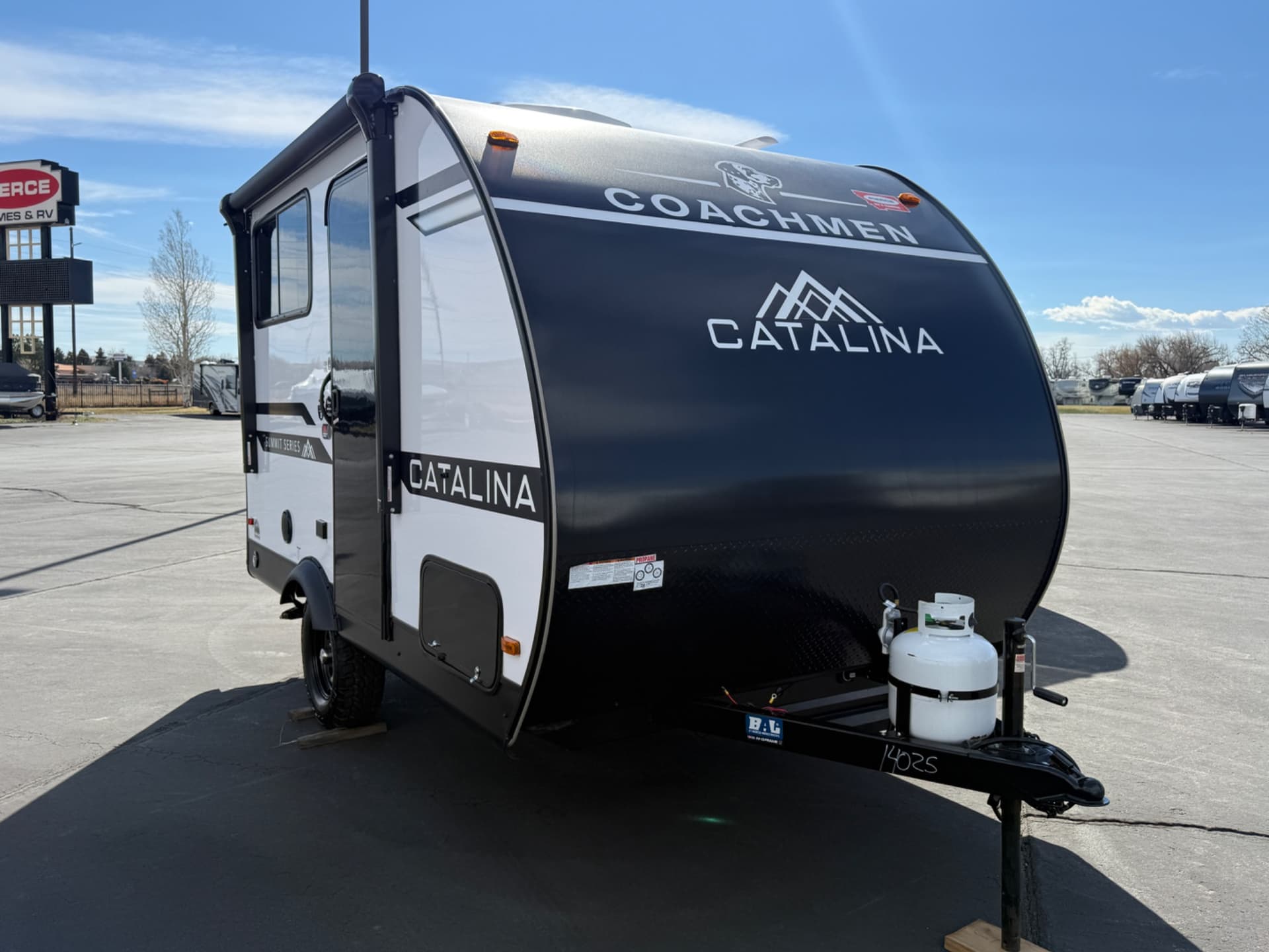 2026 Coachmen 2026 Coachmen Catalina Summit Series 7 - thumbnail 2