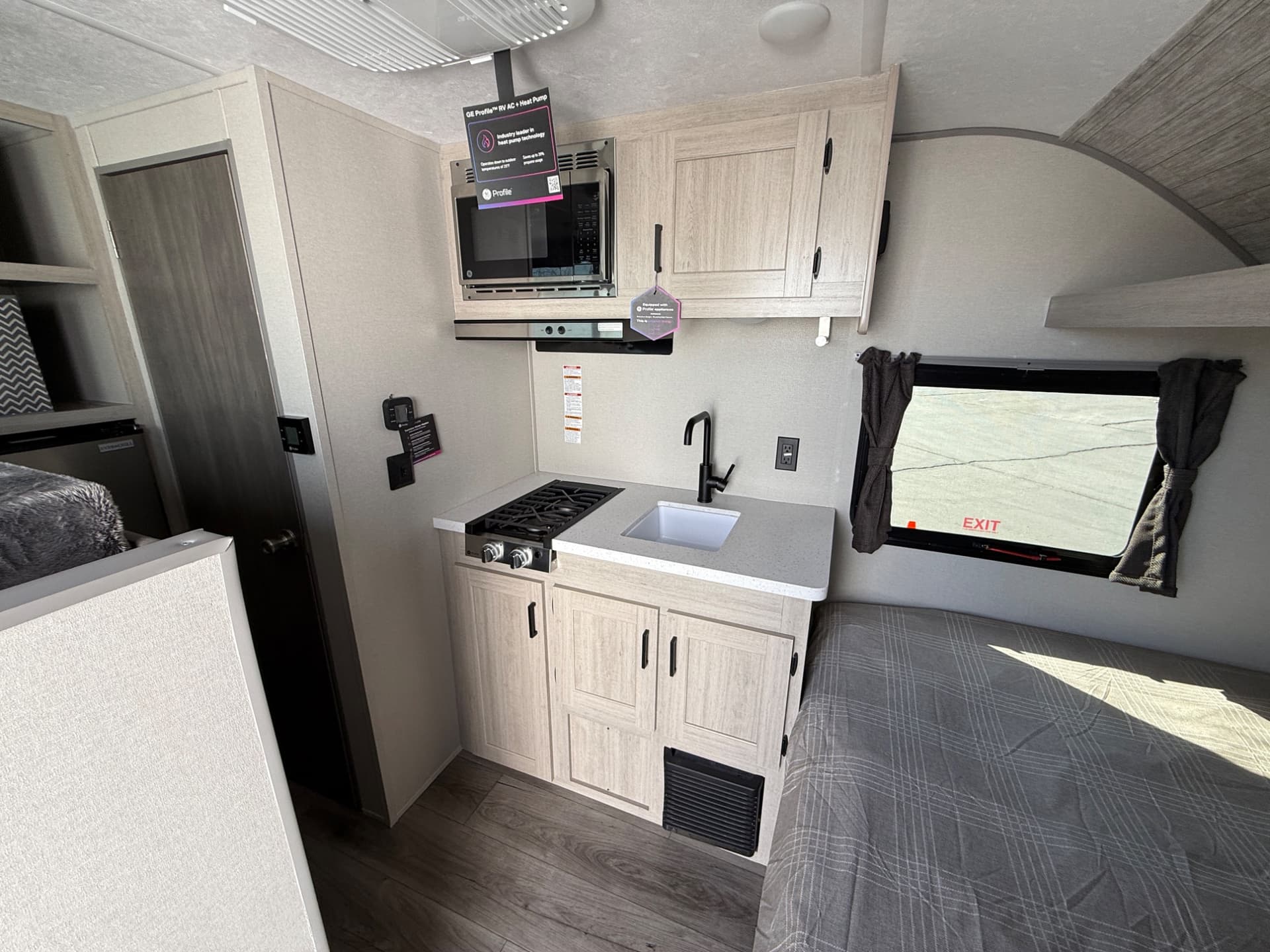 2026 Coachmen 2026 Coachmen Catalina Summit Series 7 - thumbnail 8