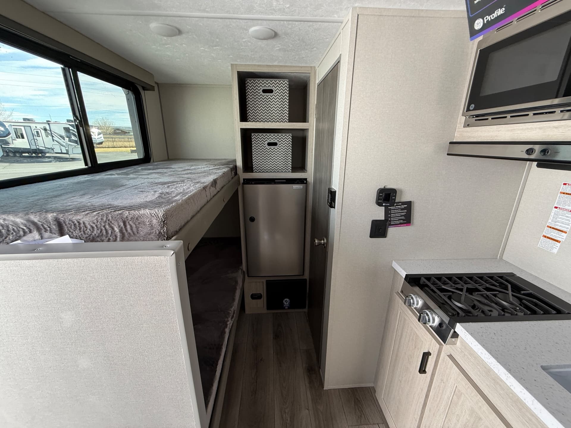 2026 Coachmen 2026 Coachmen Catalina Summit Series 7 - thumbnail 9