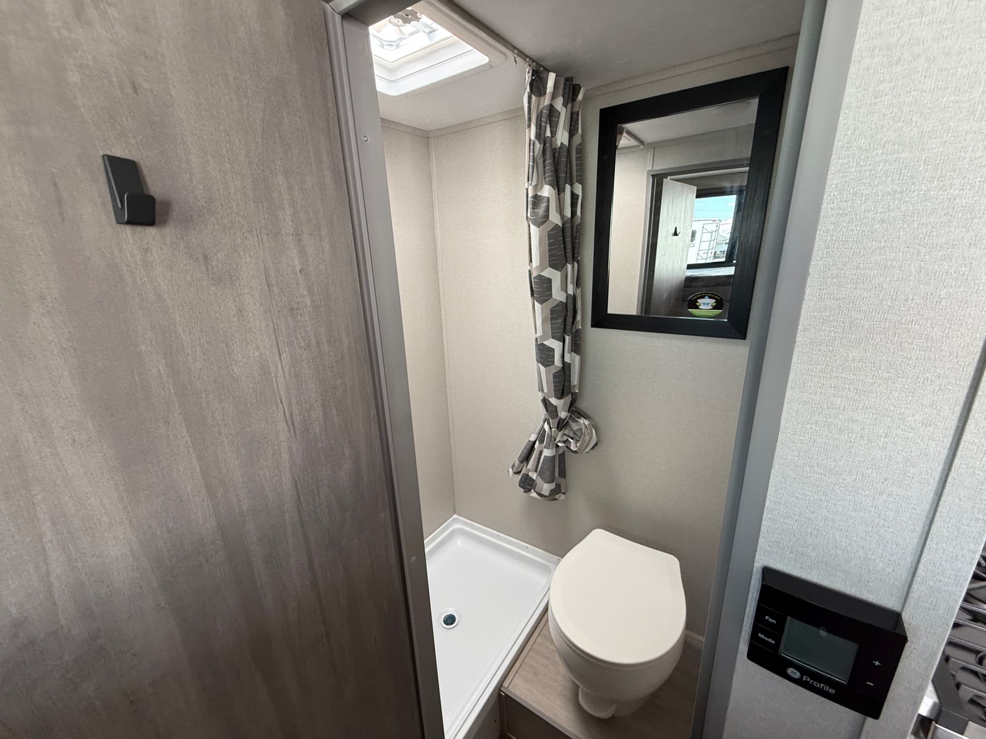 2026 Coachmen 2026 Coachmen Catalina Summit Series 7 - thumbnail 11