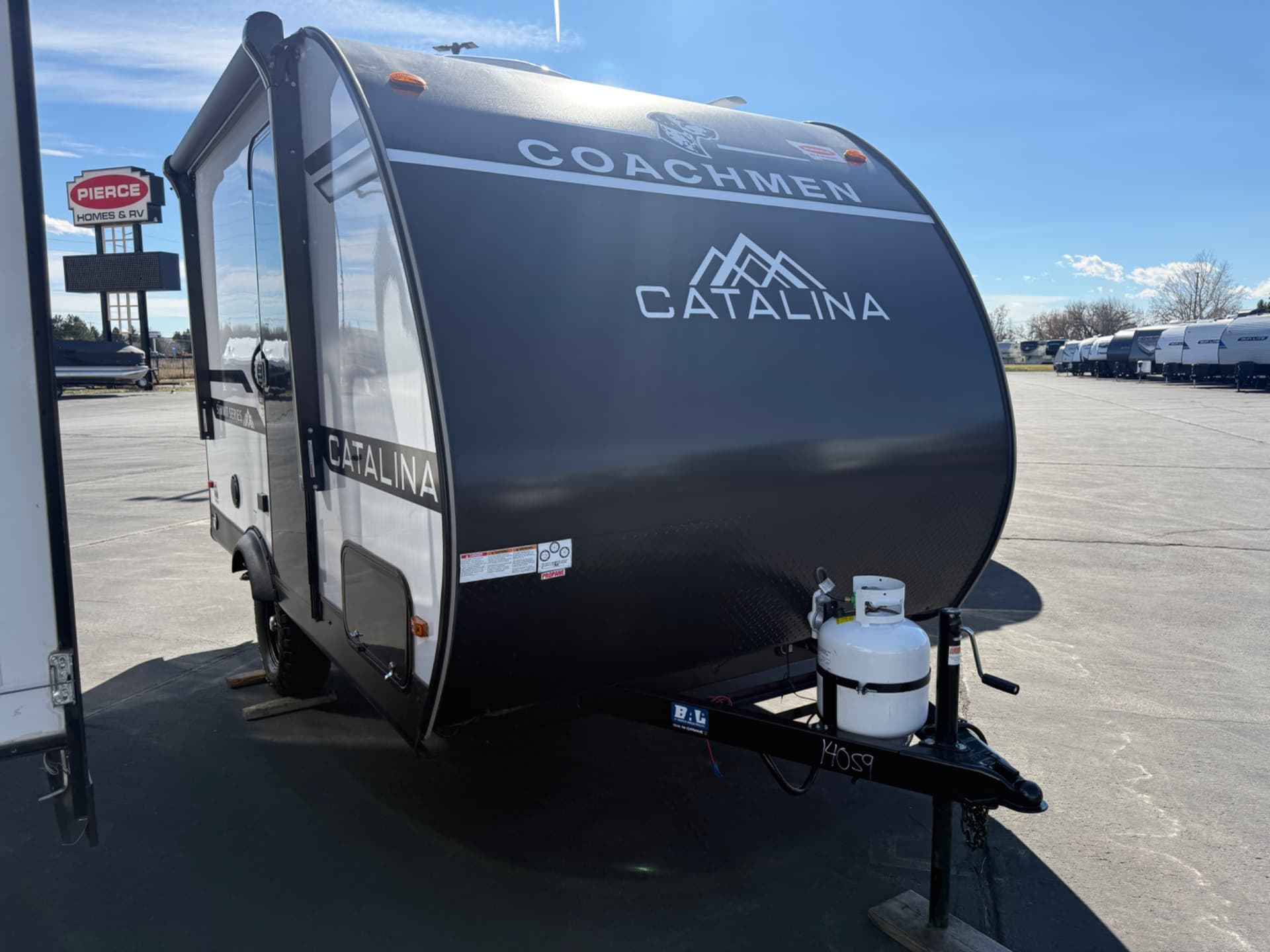 2026 Coachmen 2026 Coachmen Catalina Summit Series 7 - thumbnail 2