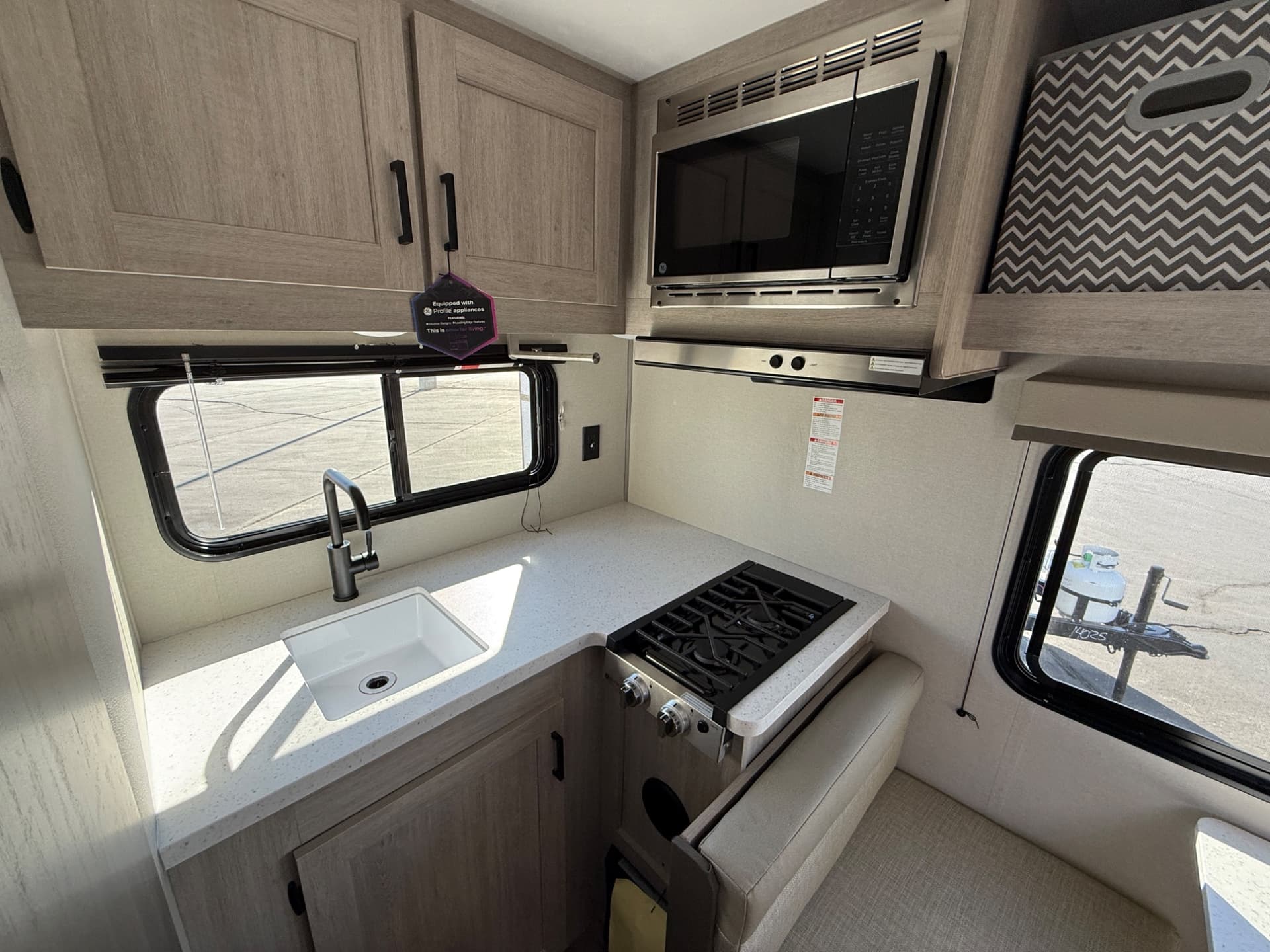 2026 Coachmen 2026 Coachmen Catalina Summit Series 7 - thumbnail 13