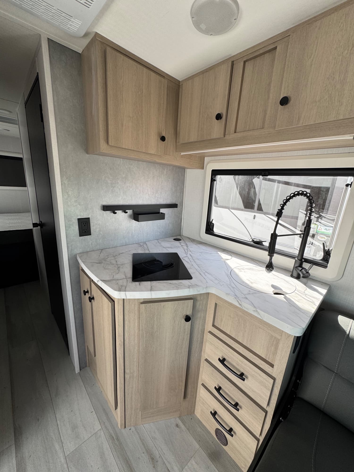 2026 Forest River RV 2026 Forest River RV Sunseeker - thumbnail 11