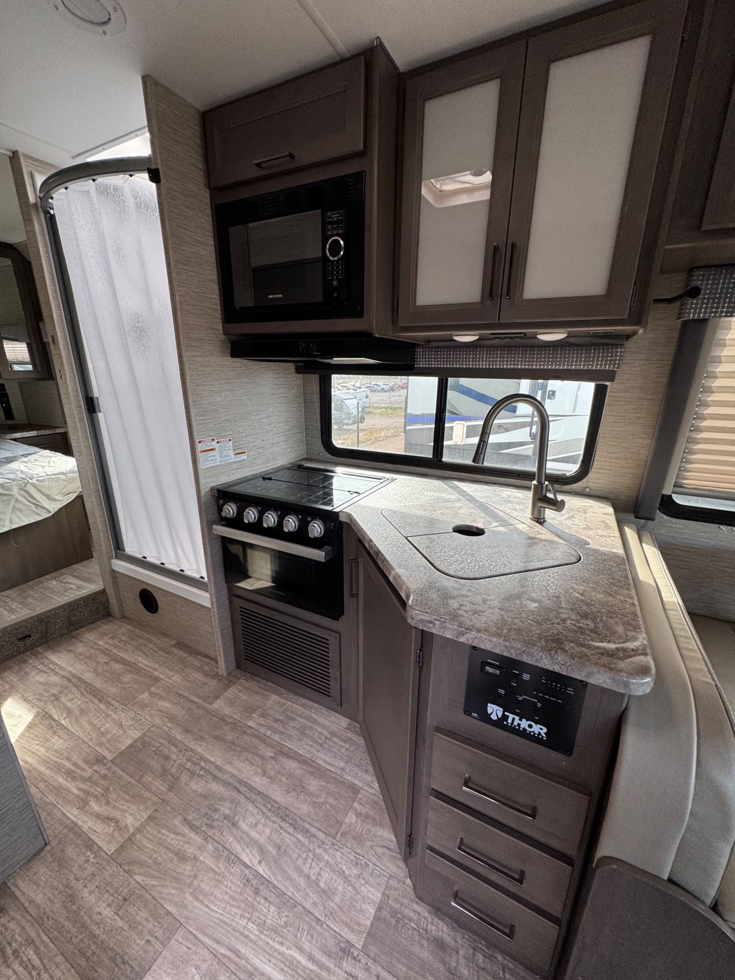 2023 Thor Motor Coach 2023 Thor Motor Coach Chateau - thumbnail 7