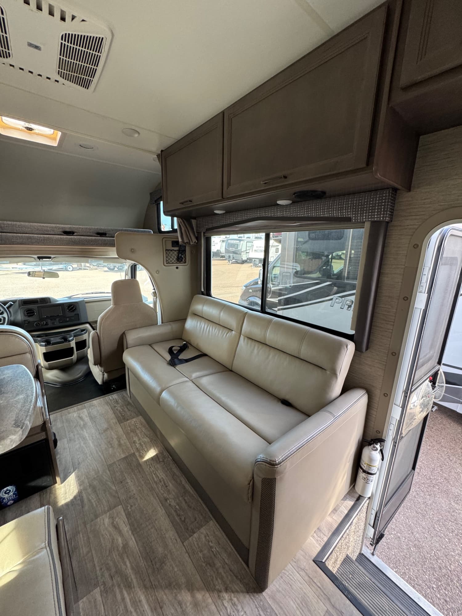 2023 Thor Motor Coach 2023 Thor Motor Coach Chateau - thumbnail 9