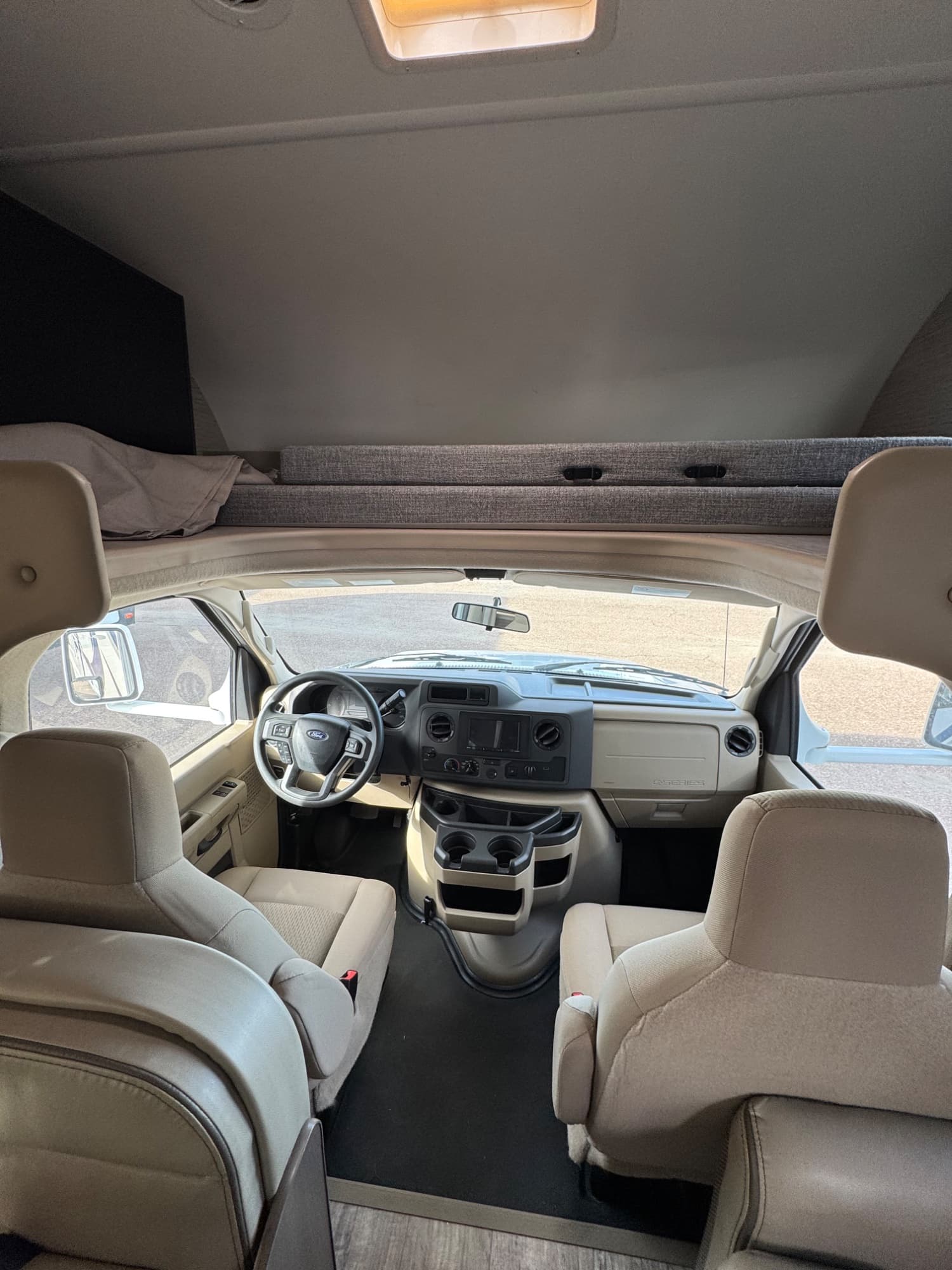 2023 Thor Motor Coach 2023 Thor Motor Coach Chateau - thumbnail 10