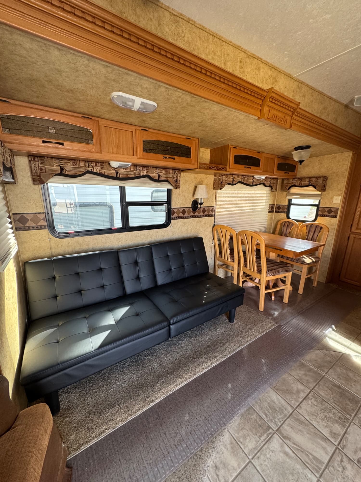 2010 Keystone 2010 Keystone Laredo - thumbnail 7