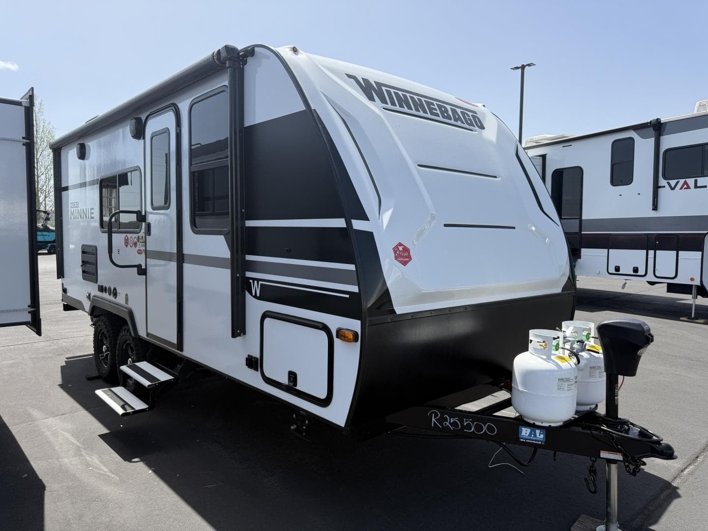 2025 Winnebago Micro Minnie 2108FBS
