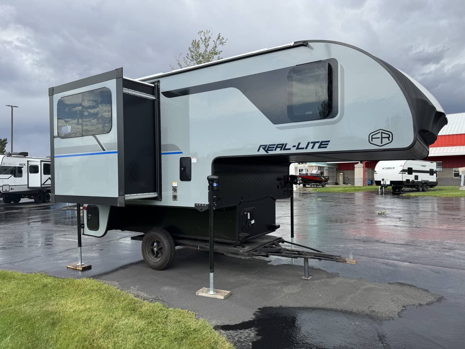 2026 Palomino Real Lite HS-1912